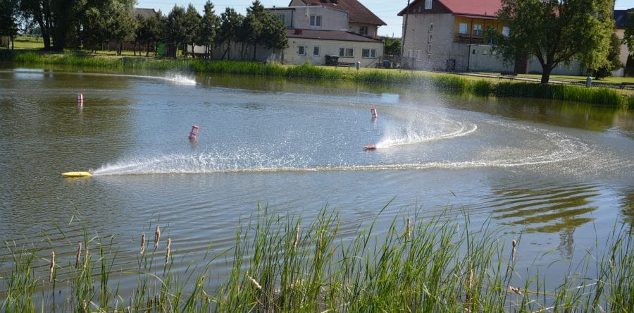 Zawody zdalnie sterowanych ślizgów elektrycznych